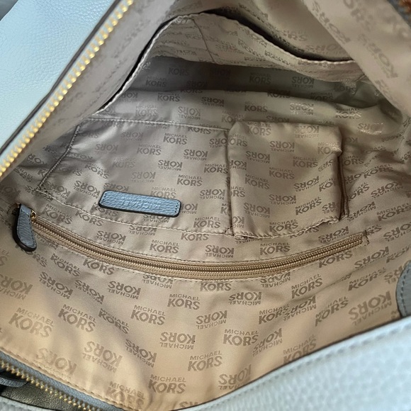 Michael Kors Beford Pale Blue Shoulder Bag NEW - Picture 8 of 13